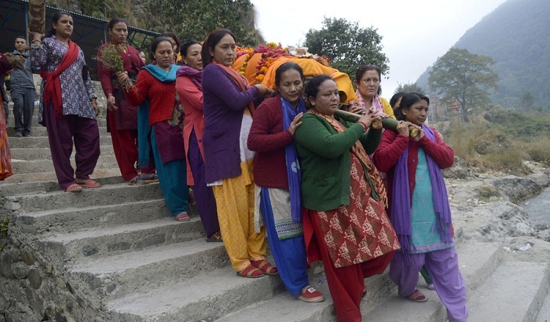 Tanhu women